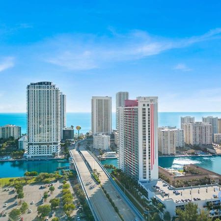 Balcony - Pool - Near Beach - Gym Hallandale Beach Zewnętrze zdjęcie