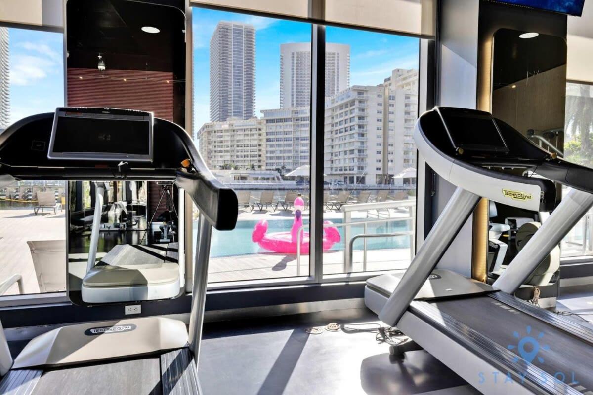 Balcony - Pool - Near Beach - Gym Hallandale Beach Zewnętrze zdjęcie