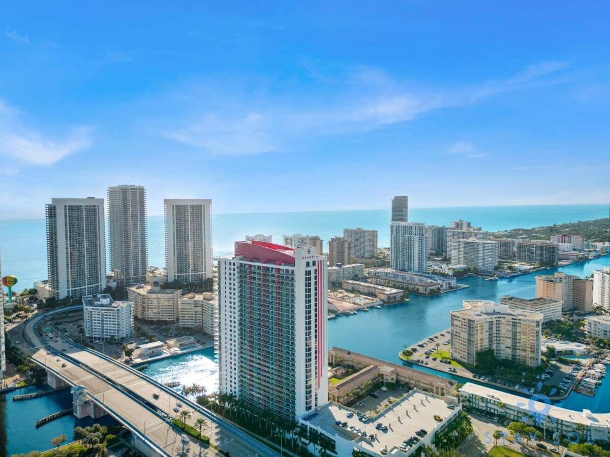 Balcony - Pool - Near Beach - Gym Hallandale Beach Zewnętrze zdjęcie