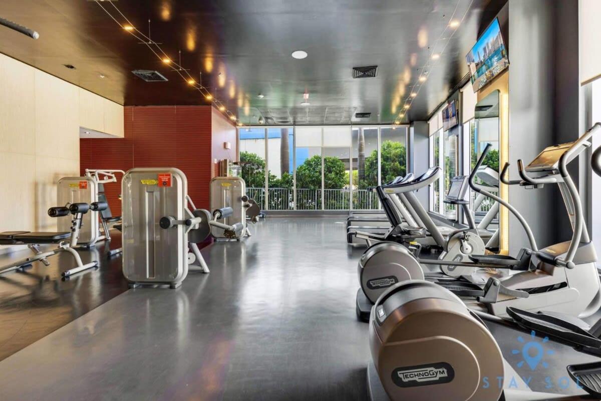 Balcony - Pool - Near Beach - Gym Hallandale Beach Zewnętrze zdjęcie